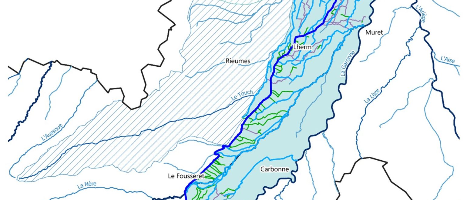 Avec ses 65 km de canaux principaux, 148 km de canaux secondaires et près de 130 km de fossés, ce que l’on appelle le système « Saint-Martory » répond à de nombreux besoins et joue un rôle prépondérant dans l’aménagement du territoire en rive gauche de la Garonne au sud de Toulouse. (source : Réseau31) 